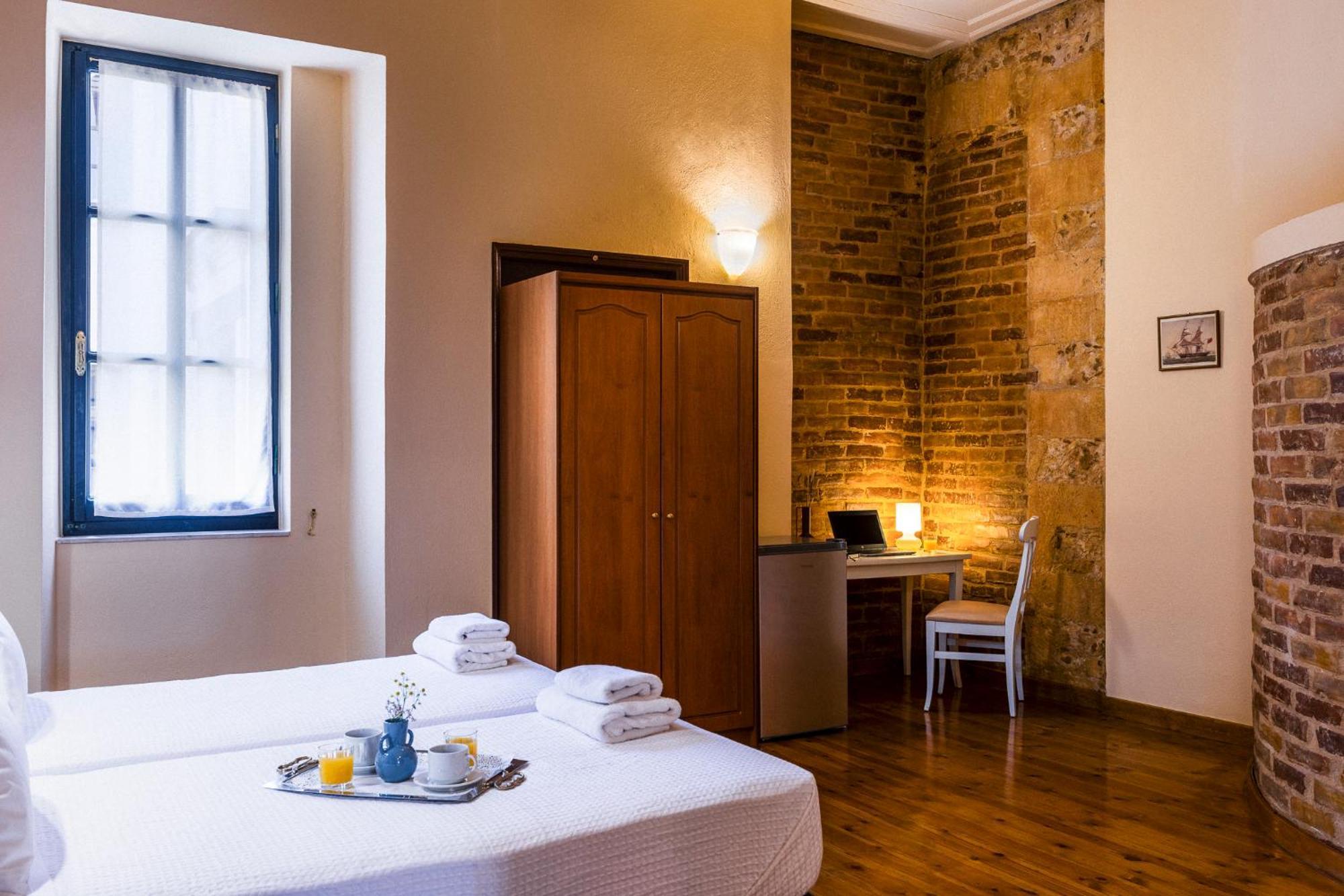 Sundial Lodge Chania  Ngoại thất bức ảnh